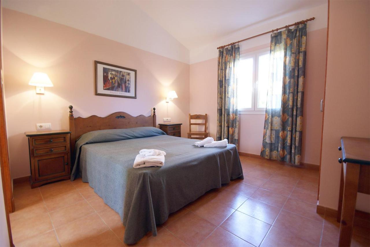 Villas Begonias Cala en Bosch Luaran gambar