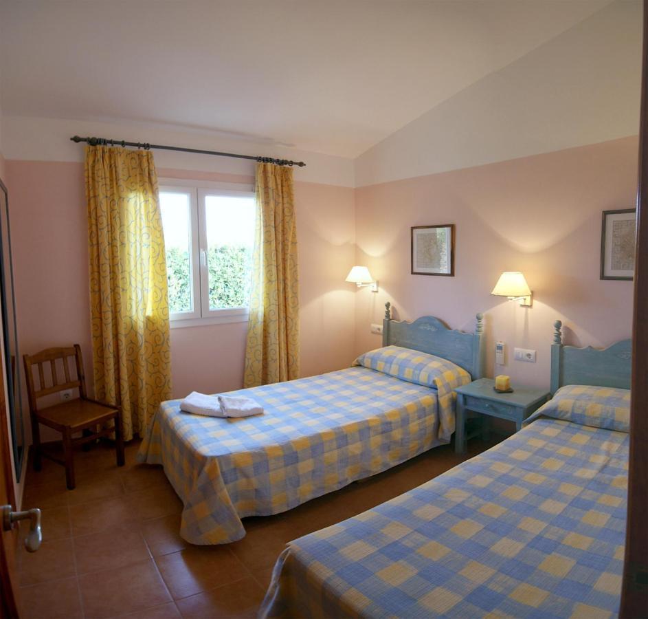 Villas Begonias Cala en Bosch Luaran gambar