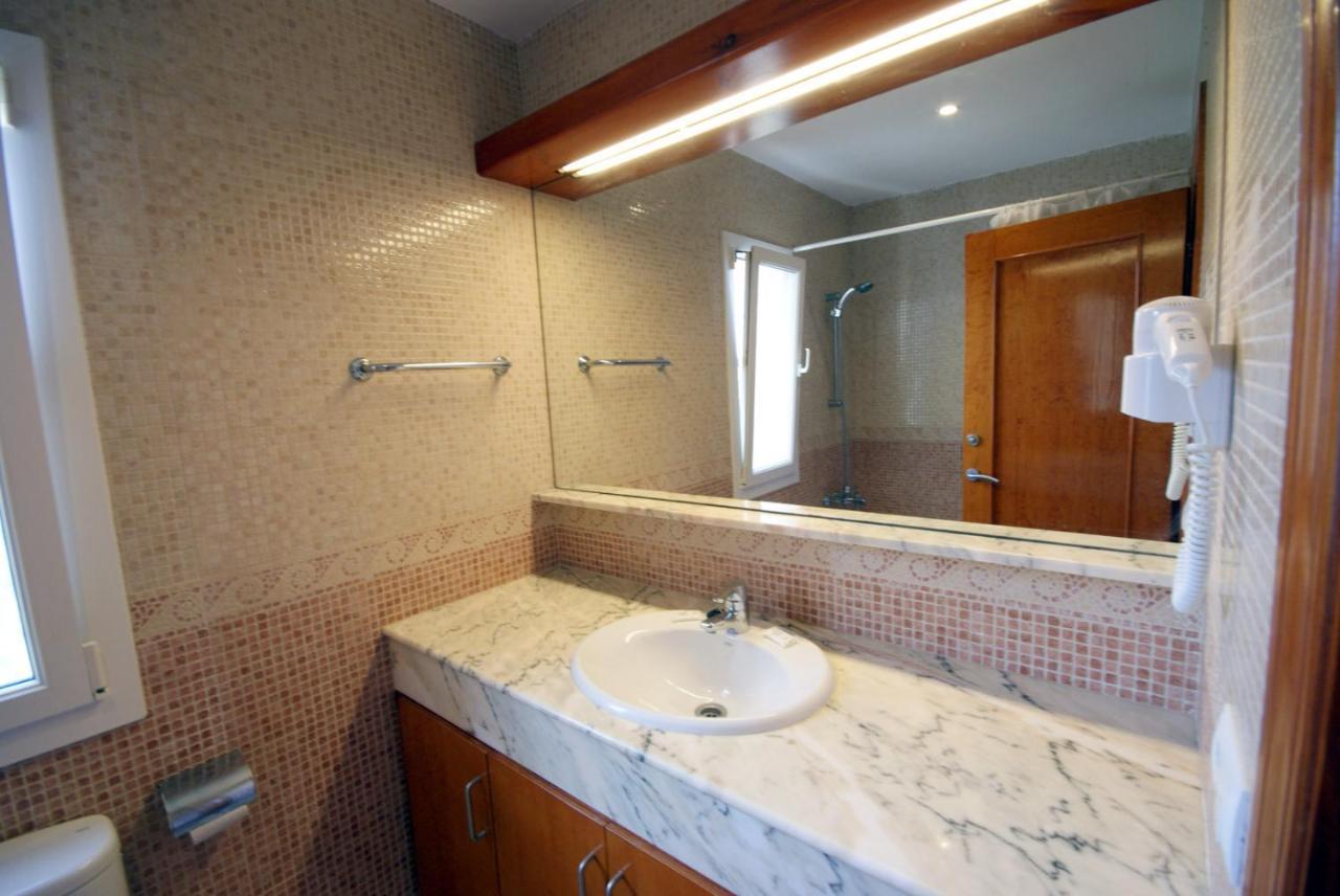 Villas Begonias Cala en Bosch Luaran gambar
