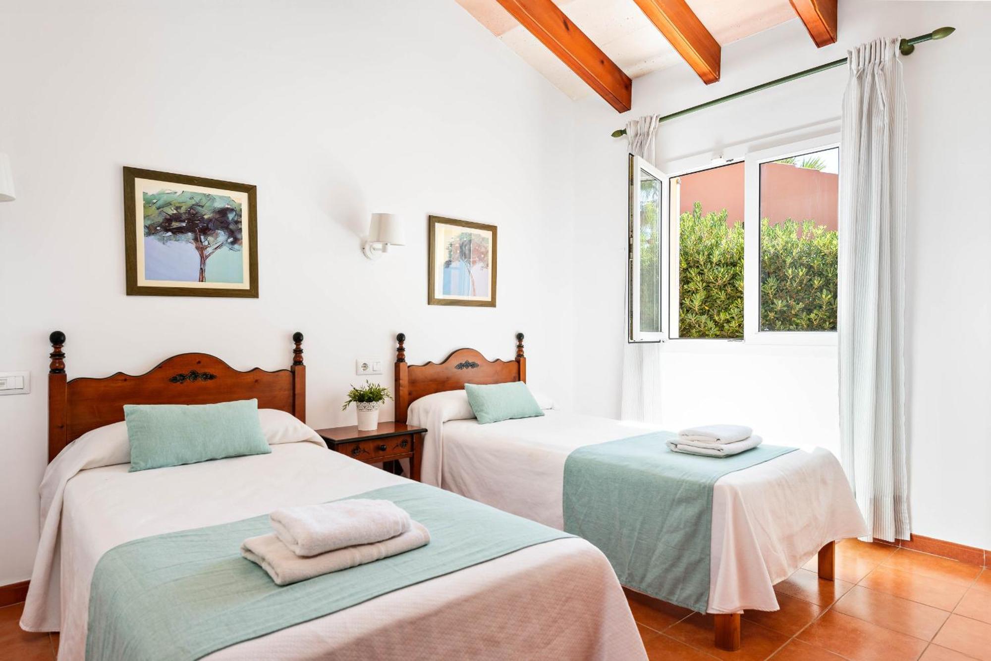 Villas Begonias Cala en Bosch Luaran gambar