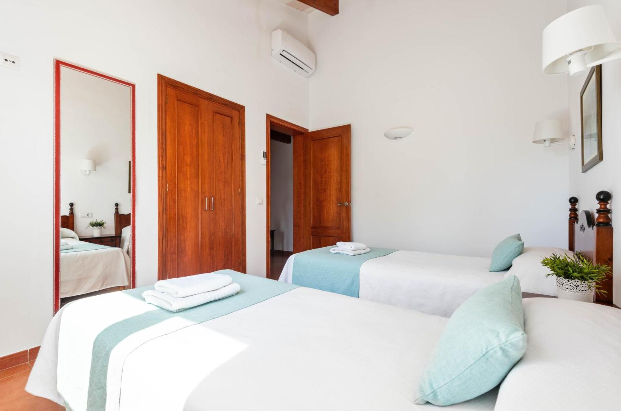 Villas Begonias Cala en Bosch Luaran gambar