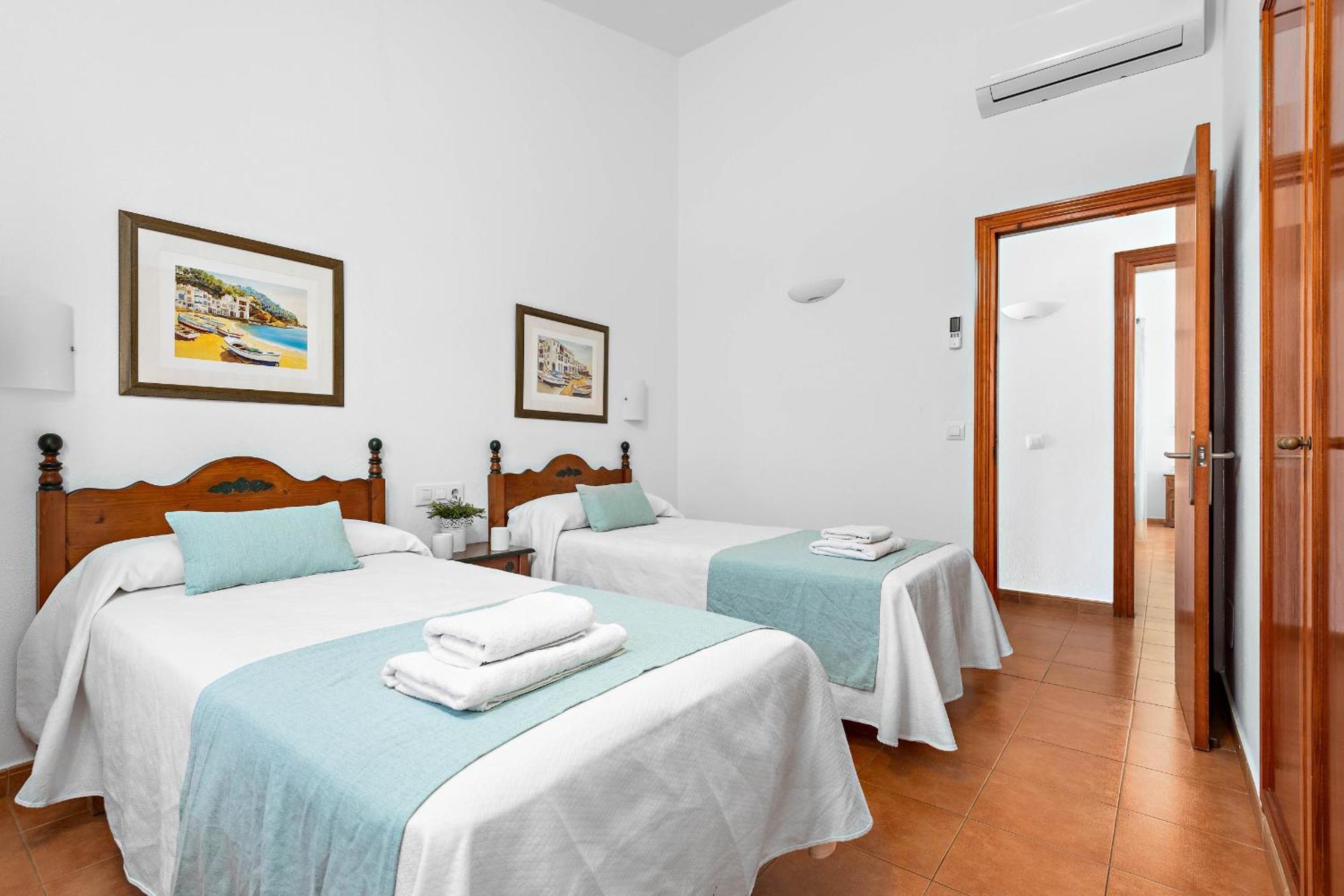 Villas Begonias Cala en Bosch Luaran gambar