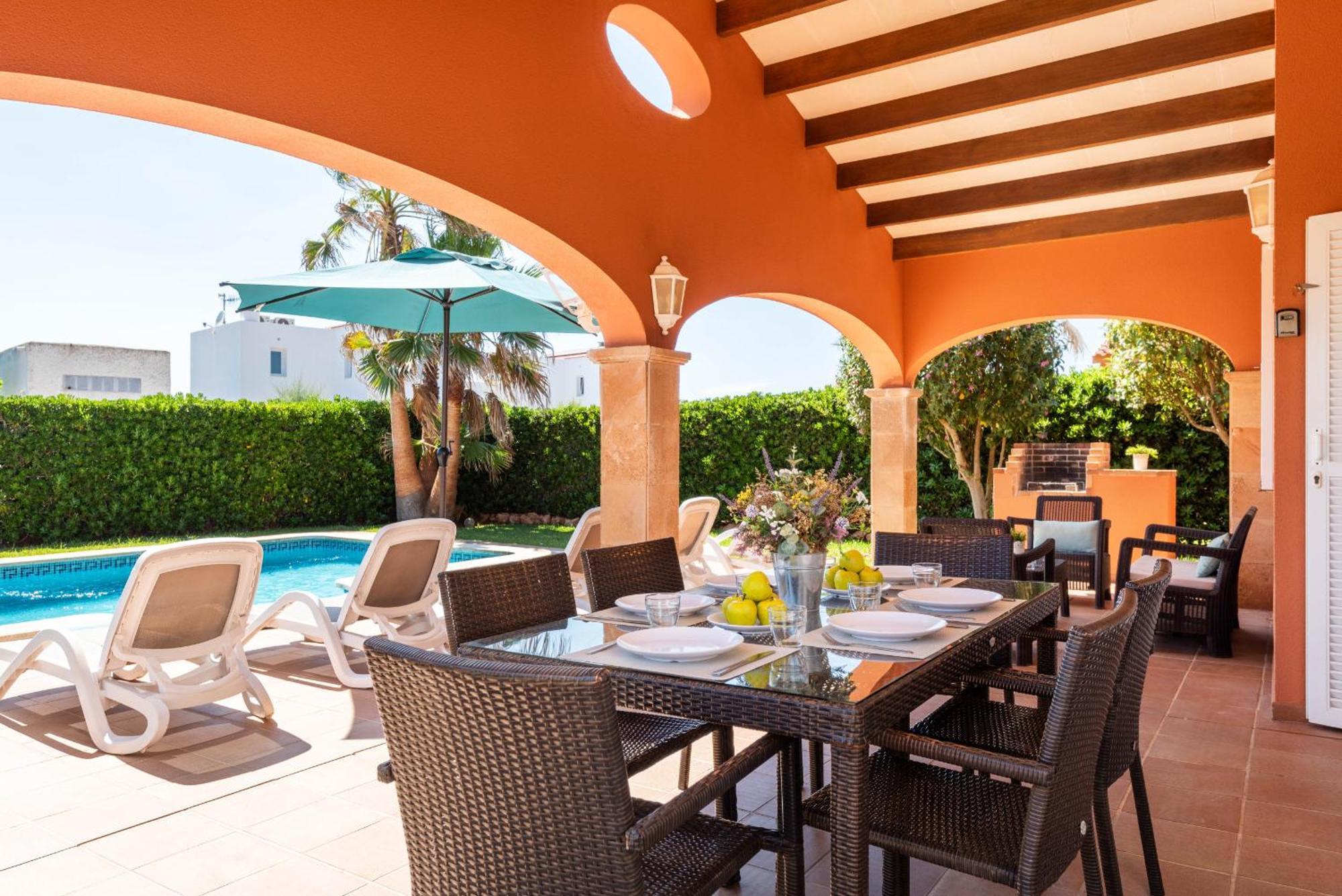 Villas Begonias Cala en Bosch Luaran gambar