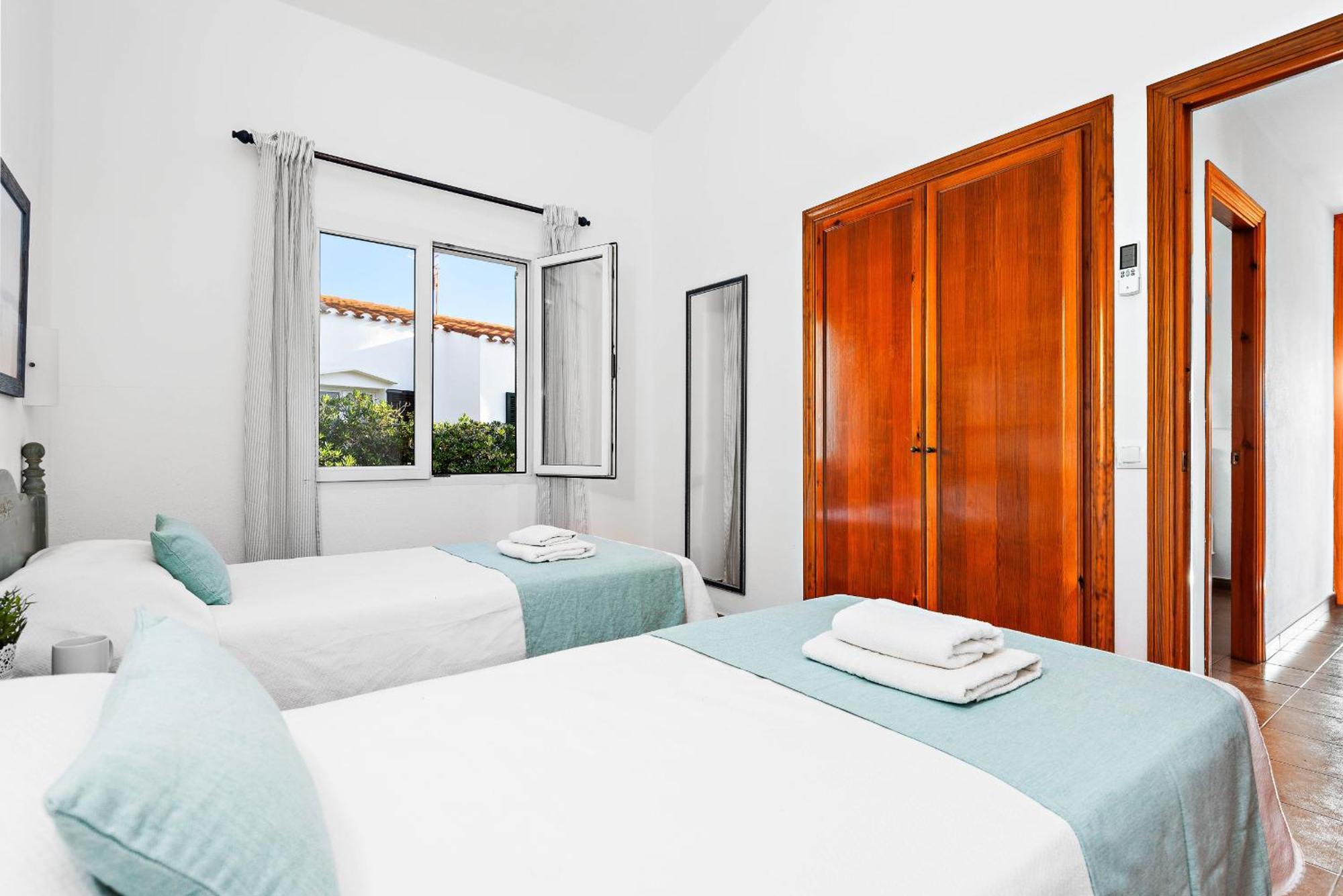 Villas Begonias Cala en Bosch Luaran gambar