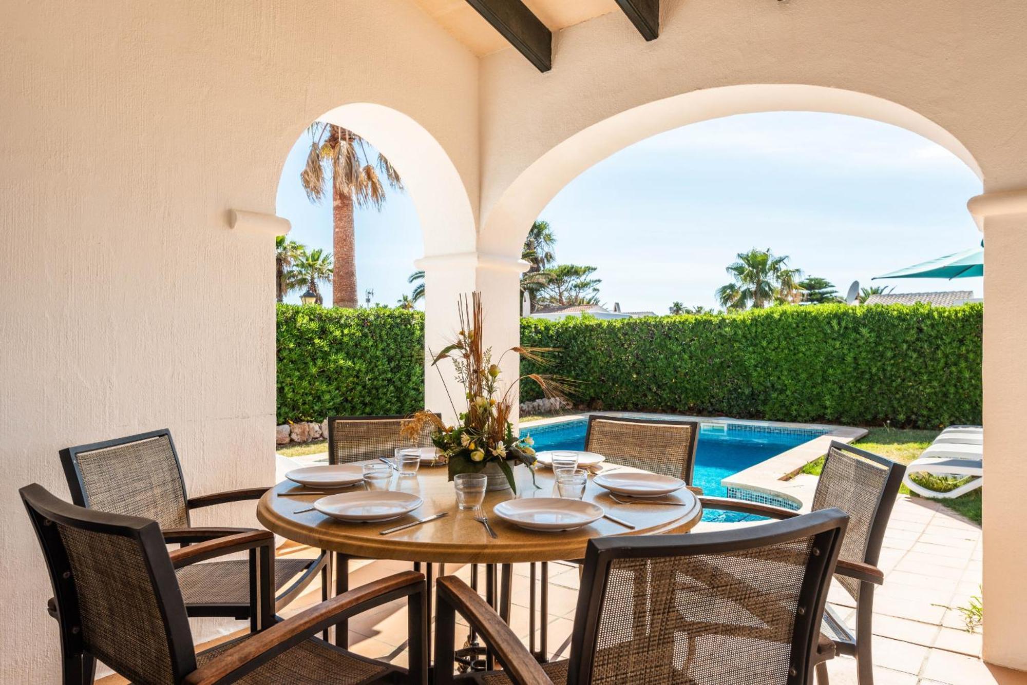Villas Begonias Cala en Bosch Luaran gambar