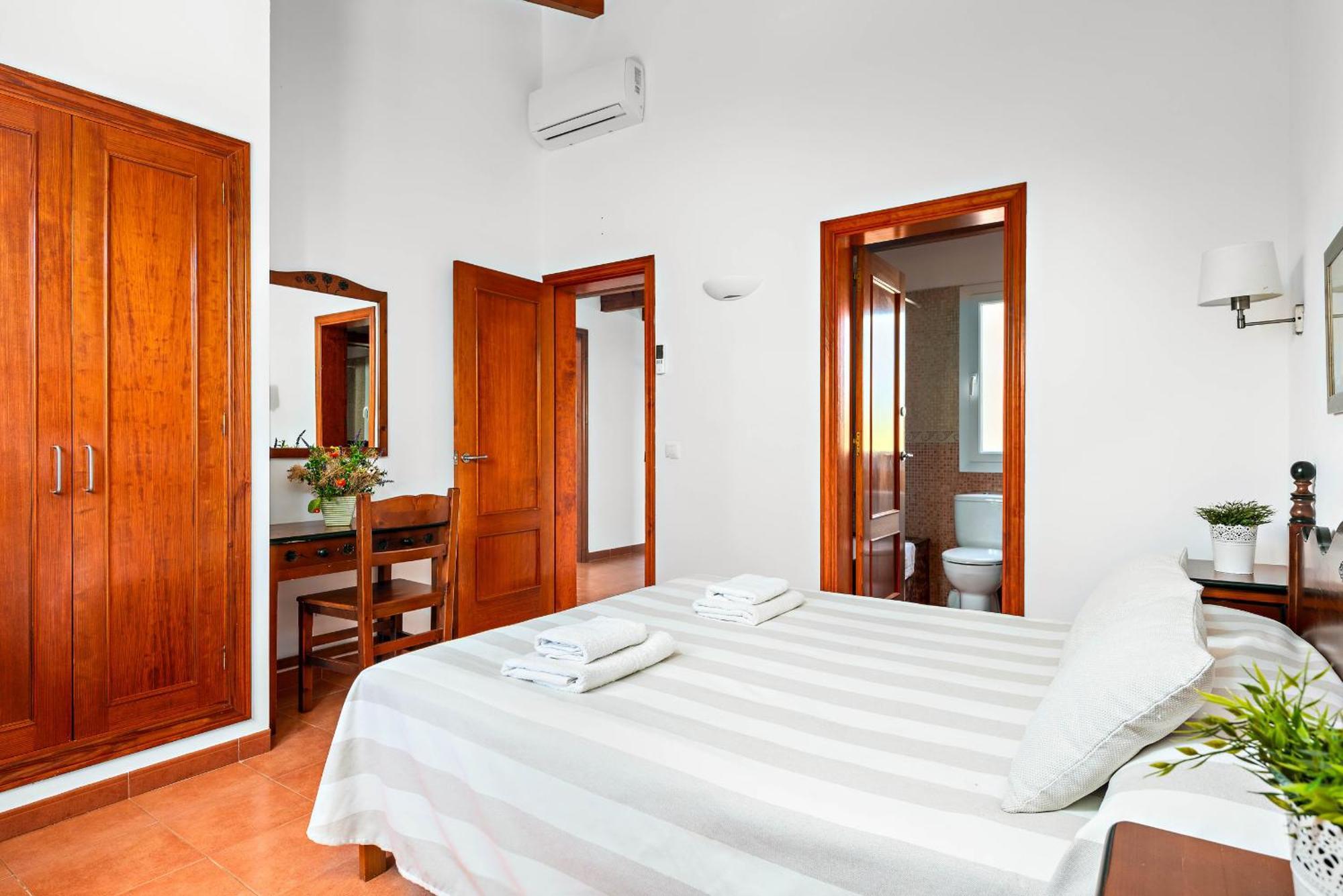 Villas Begonias Cala en Bosch Luaran gambar