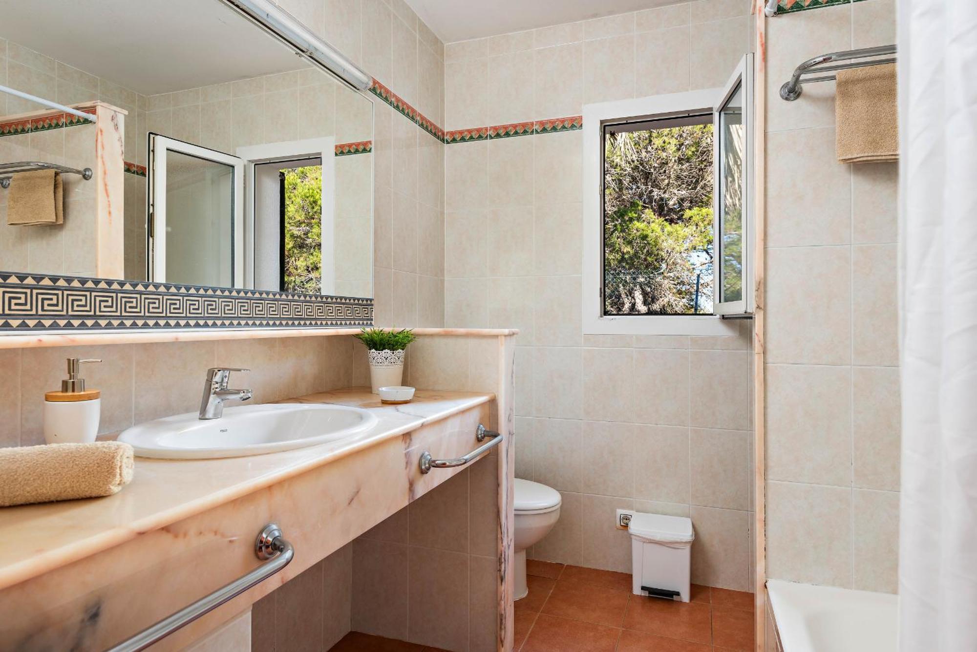 Villas Begonias Cala en Bosch Luaran gambar