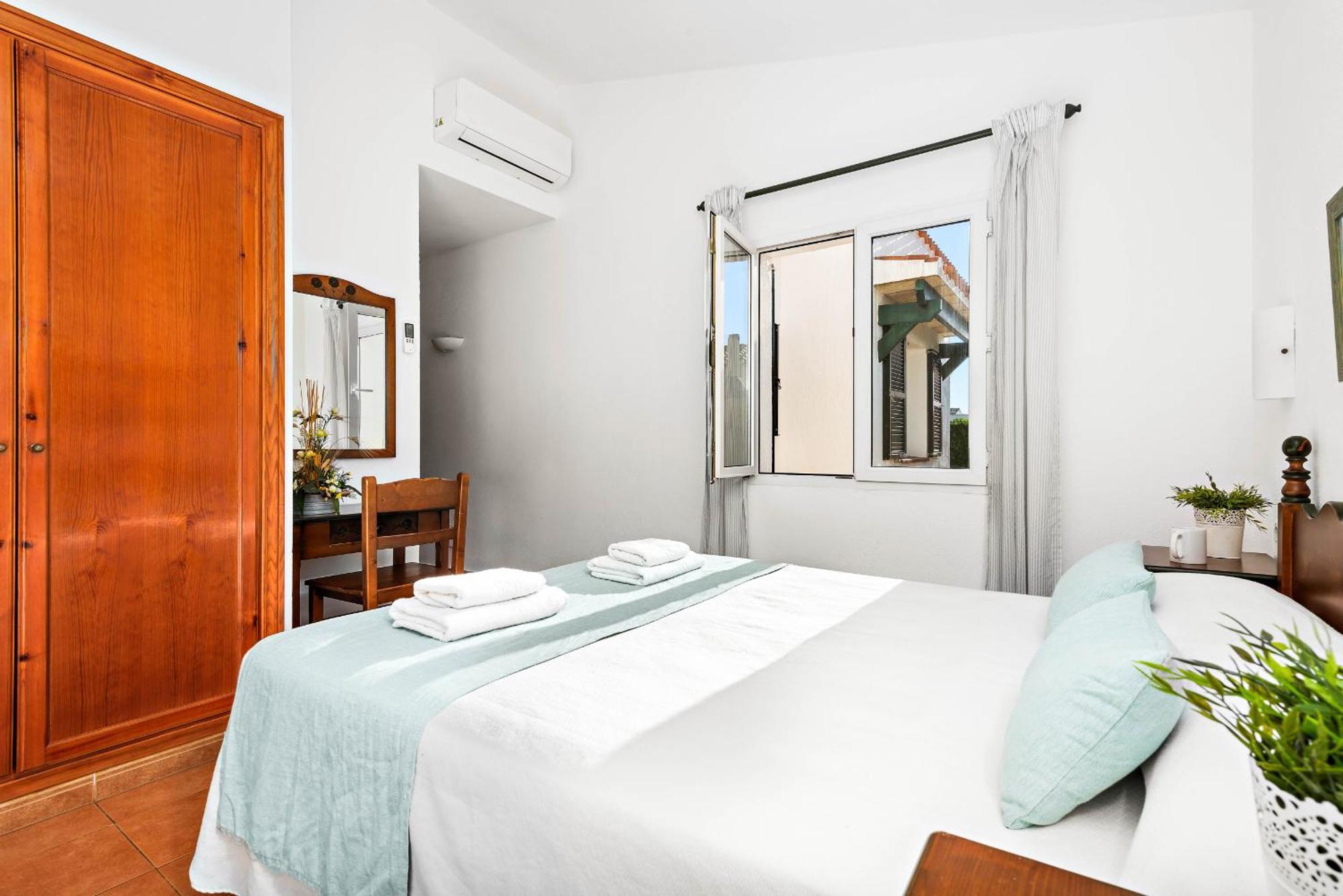 Villas Begonias Cala en Bosch Luaran gambar